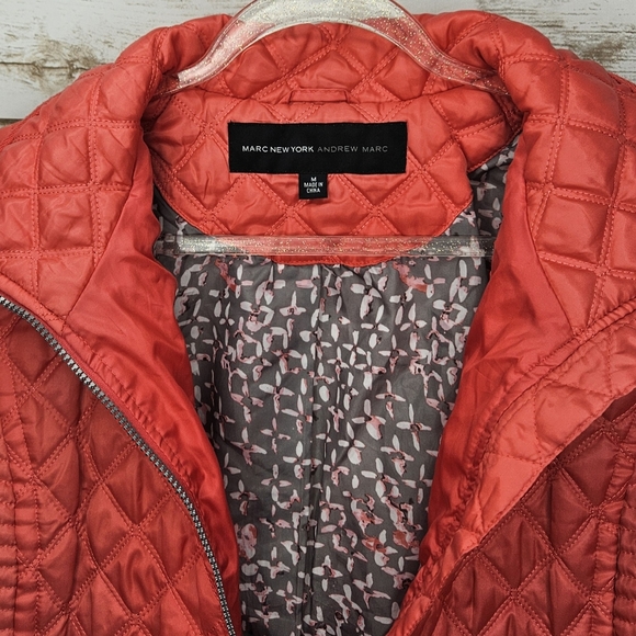 Marc New York Andrew Marc Zippered Puffy Jacket Size Medium - Picture 4 of 10